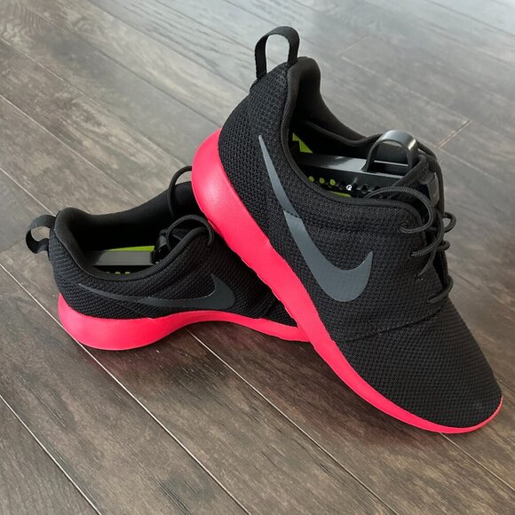 Nike Other - Nike Black & Red Running Shoes  US 11 *small white mark on left shoe toe*